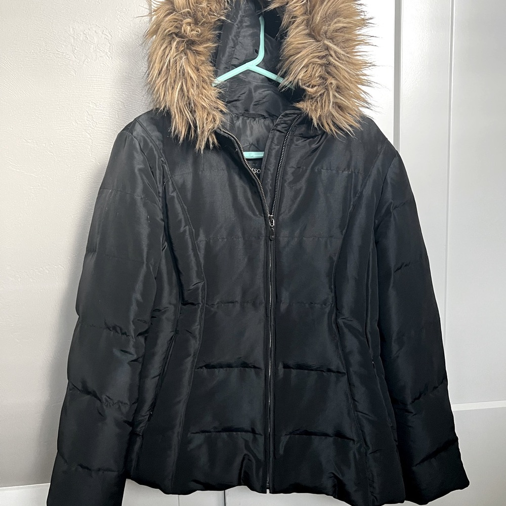 Matte black fur trimmed jacket warm for winter and cute